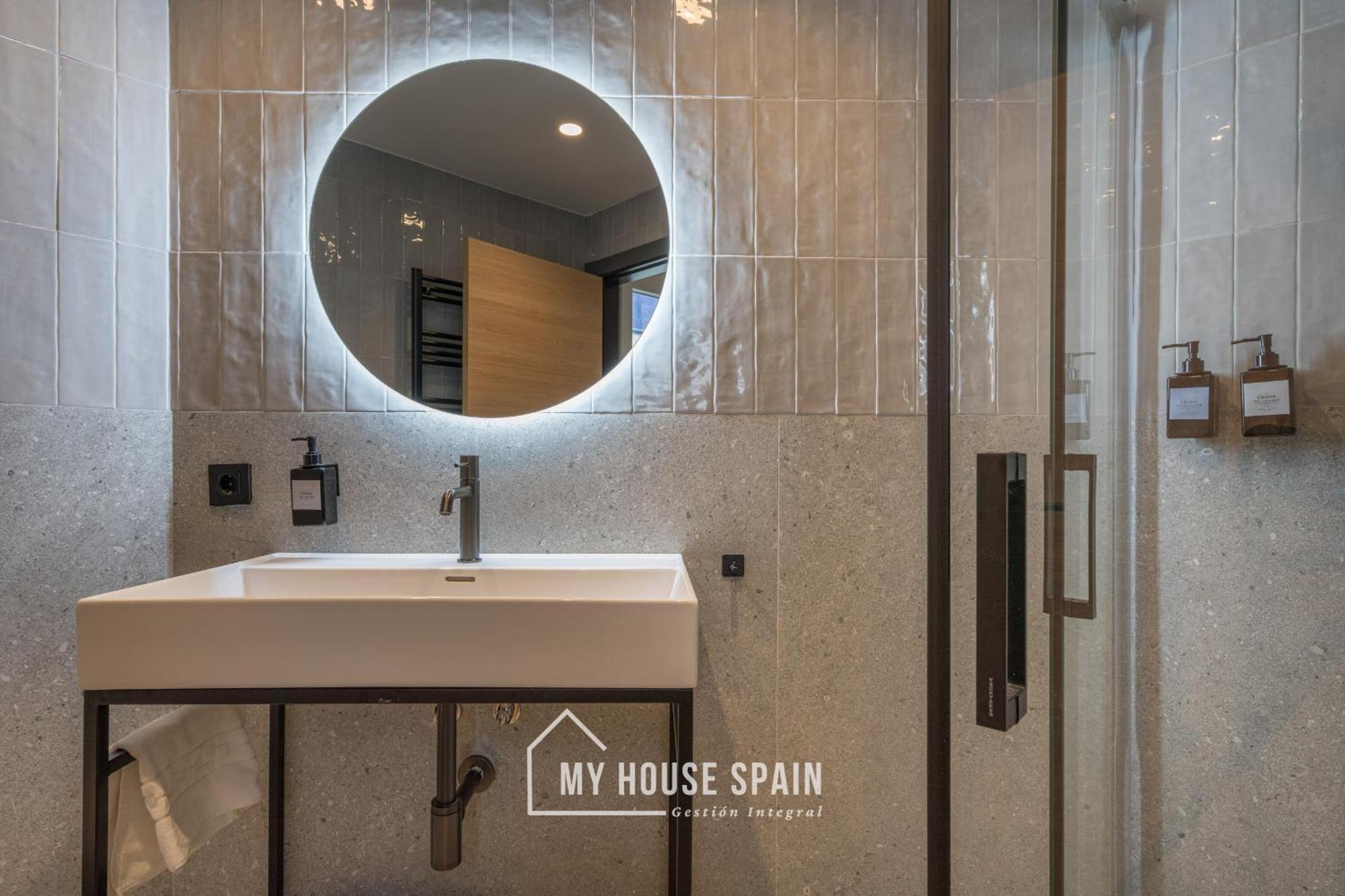 Nova By Myhousespain Pensión